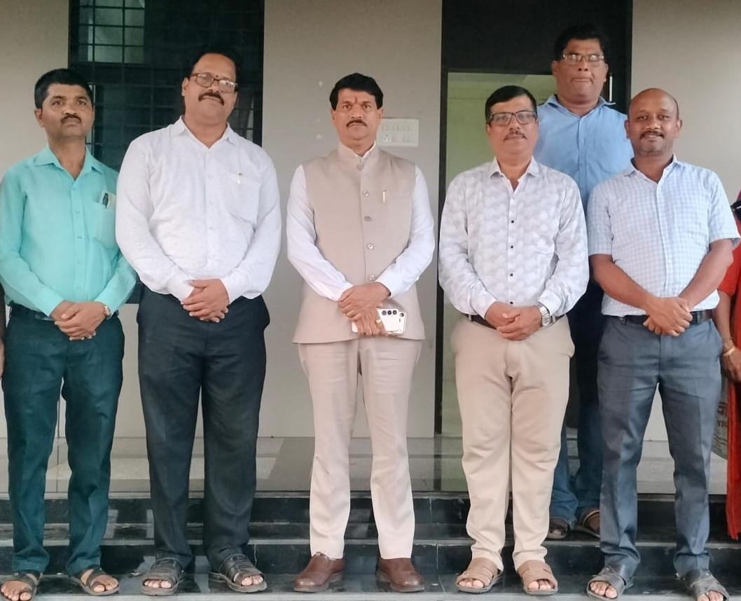 शिक्षकांच्या प्रश्नांसाठी आमदार ज्ञानेश्वर म्हात्रे यांचा तत्पर पाठपुरावा.